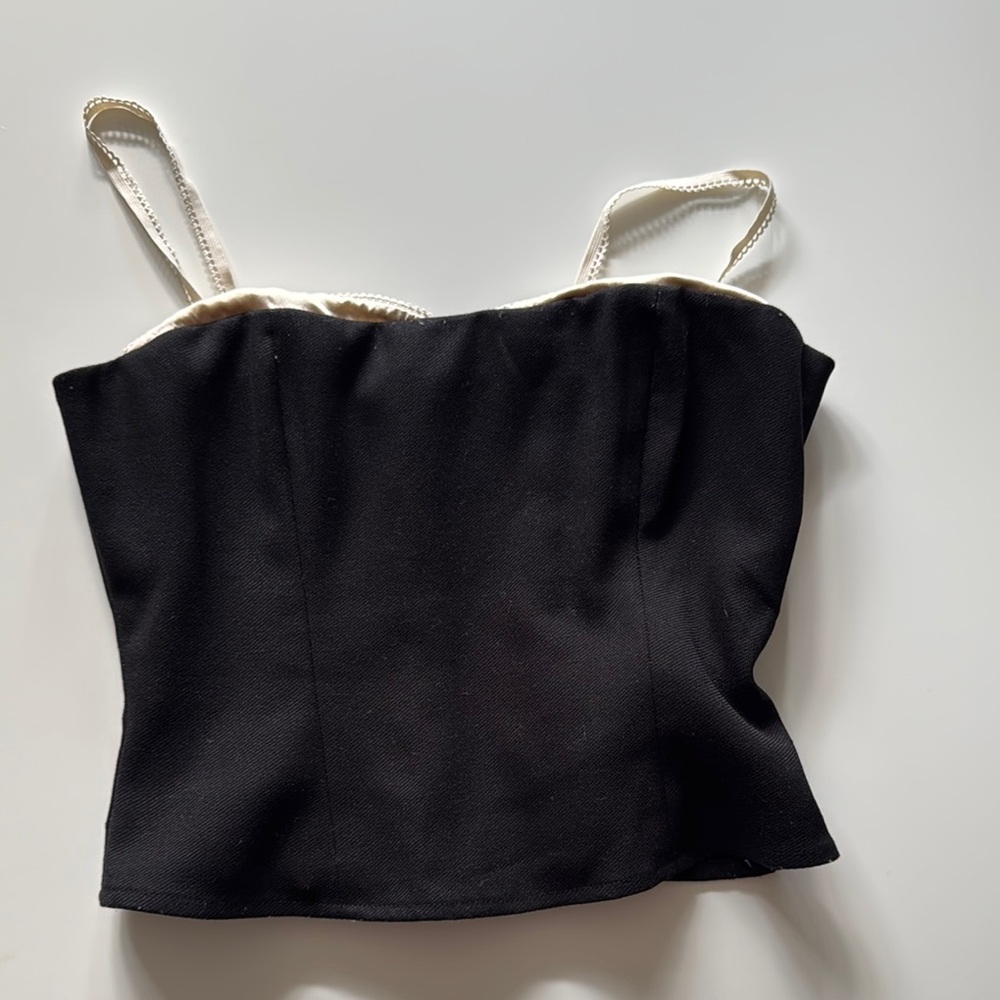 Black Sleeveless Top